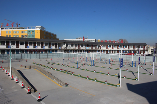 1740710606776044097.jpg 駕駛員培訓(xùn)中心訓(xùn)練場(chǎng)地_副本.jpg